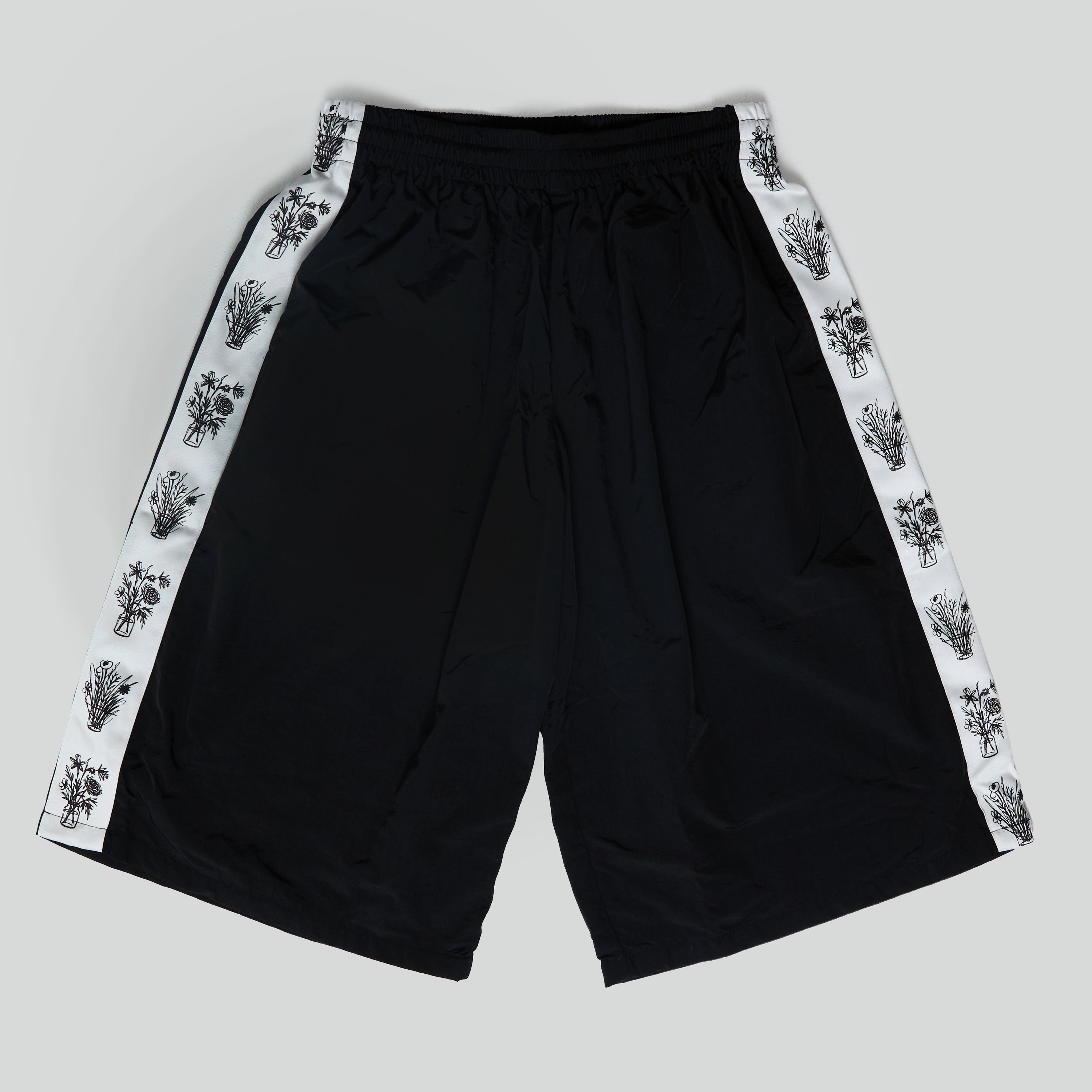 Flora Nylon 3/4 Shorts
