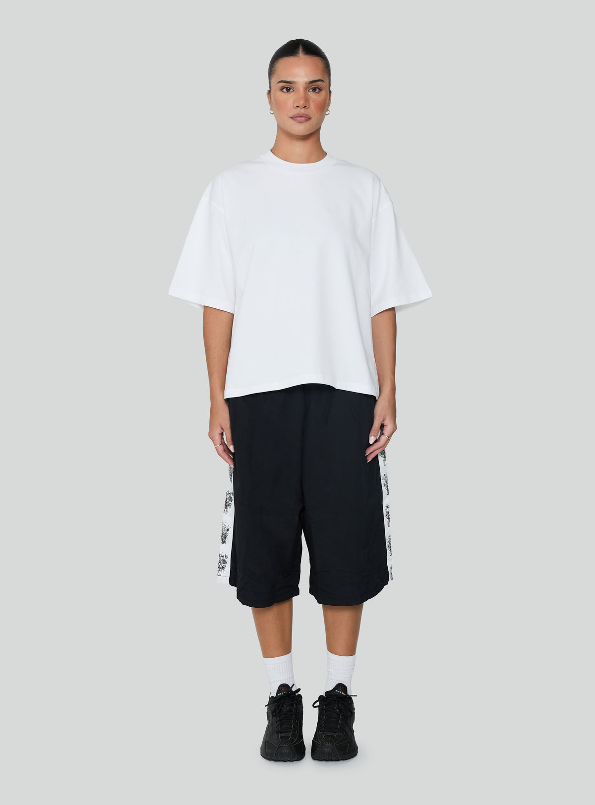 Flora Nylon 3/4 Shorts