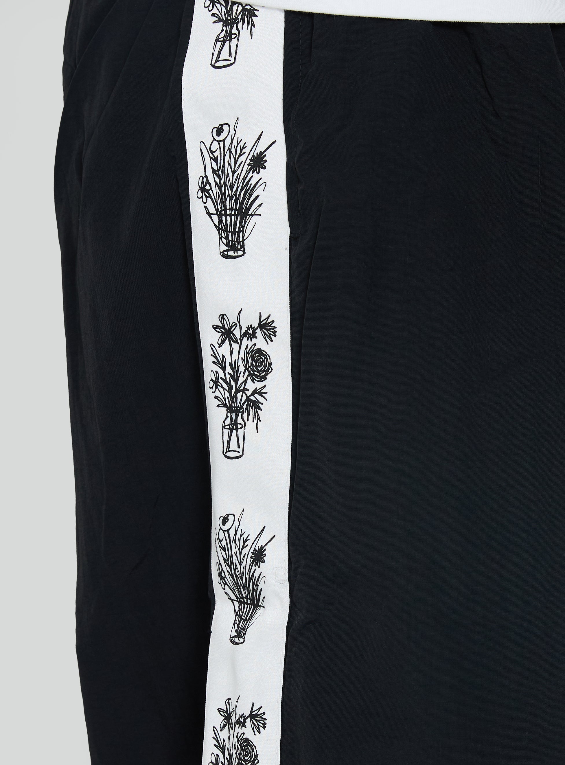 Flora Nylon 3/4 Shorts