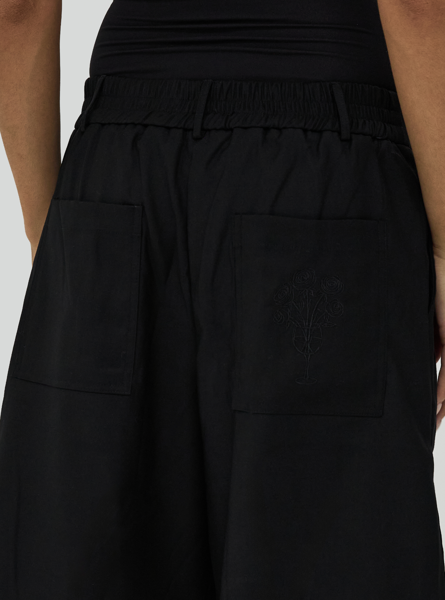 La Rose Brûlée | Pleated Shorts